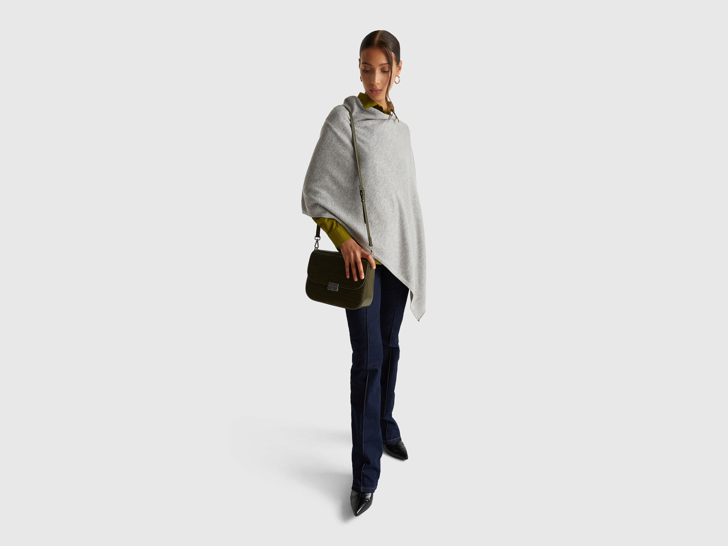 CAPE Women image number 3